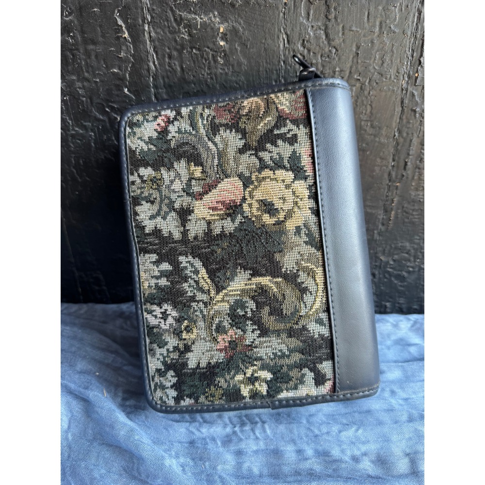 Vintage Apego Millennium Collection Floral Tapestry Zippered 6 Ring Organizer - Picture 5 of 5